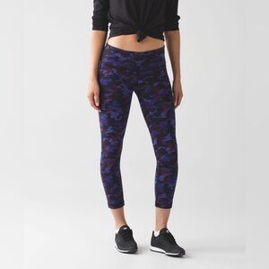 Women’s Lululemon Wunder Under Crop III 19” Size 10
